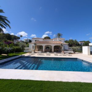 CALABLANCA REFORMA DE VIVIENDA UNIFAMILIAR EN JAVEA / XAVIA